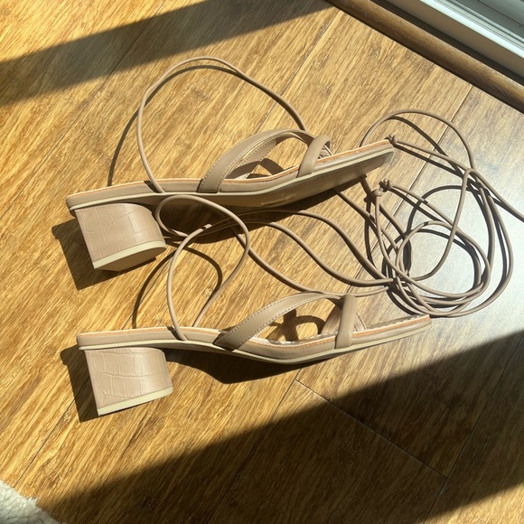 Dolce Vita - Jami Sandals in Cafe Stella - Picture 5 of 8